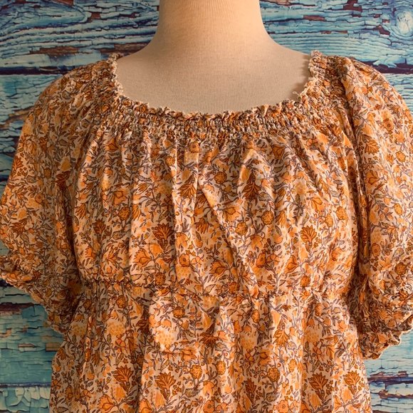 Old Navy Floral On/Off the Shoulder Short Sleeved Blouse - Picture 3 of 6